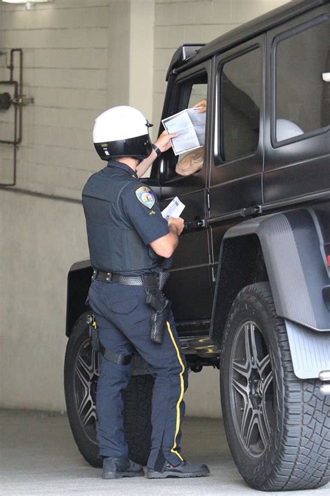 Photo Exclusif Justin Bieber Se Fait Arr Ter Par La Police Son