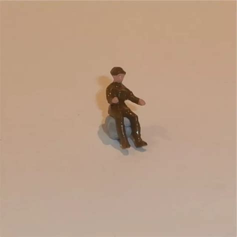 Dinky Toys 160 C Painted Military Ra Gunlayer Figure For Army Vehicles