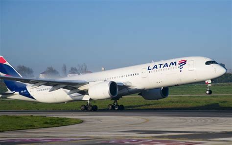 LATAM reforça concorrência à TAP para a América do Sul