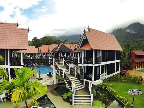 Paya Beach Spa Dive Resort In Tioman Island Best Rates Deals On