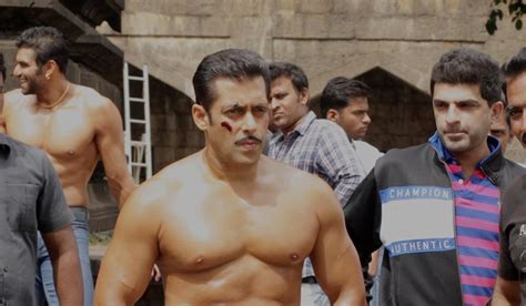 Hot Body Shirtless Indian Bollywood Model And Actor Salman Khan