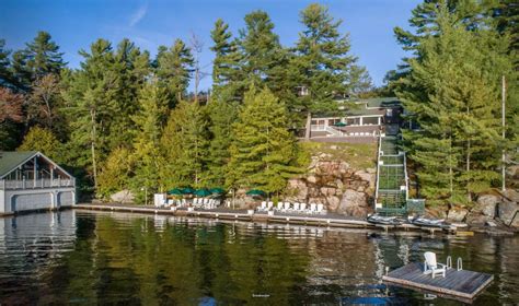 Breakwater Exclusive Beaumaris Lakehouse On Lake Muskoka Located On