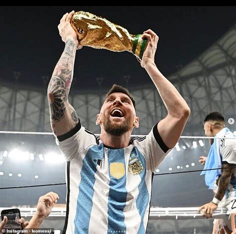 Lionel Messi unknowingly lifted FAKE World Cup trophy in record Instagram photo – The Best ...