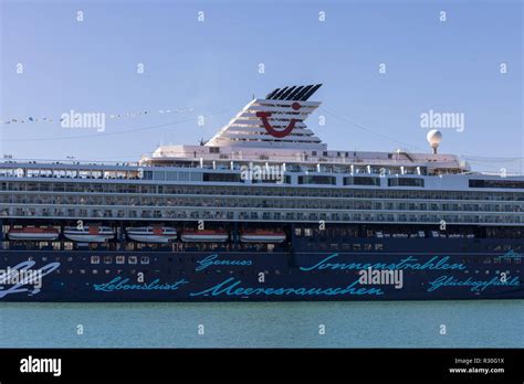 Mein schiff 2 hi-res stock photography and images - Alamy