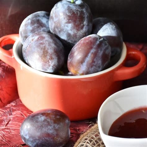 Plum Jelly: Recipe and canning instructions | DIY Home Garden