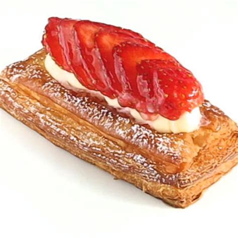 Strawberry Croissant | FUJI BAKERY Seattle