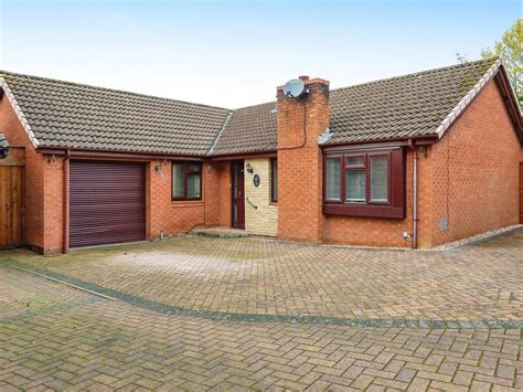 3 Bed Detached Bungalow For Sale In Whaddon Close West Hunsbury