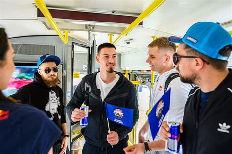 Gaga I Stihi Iz Helem Nejse Oku Ali Se Kao Voza I Red Bull Showrun Tramvaja