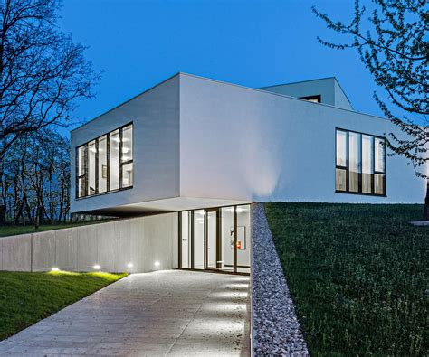 V House w Pyskowicach Architekci jego funkcje rozmieścili w trzech