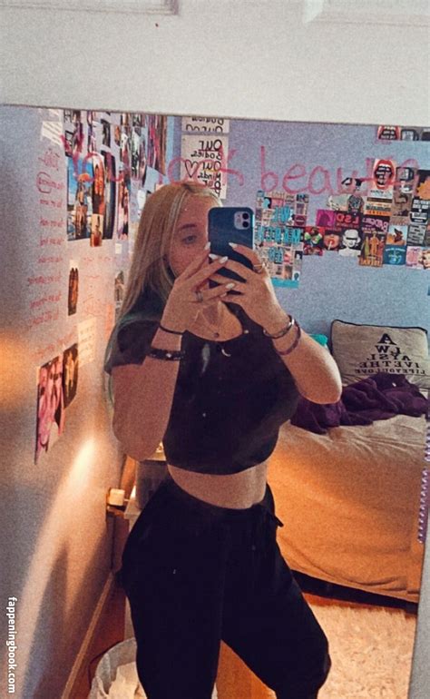 Jules Julesari Nude OnlyFans Leaks Fappening FappeningBook