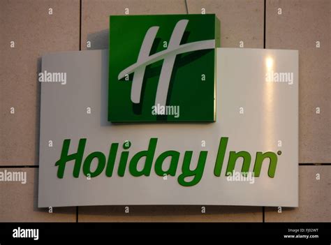 Holiday Inn Logo Hi Res Stock Photography And Images Alamy