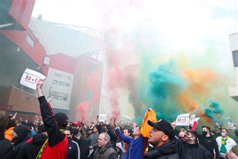 Man United vs. Liverpool Live Updates, Lineups, & How to Watch Online ...