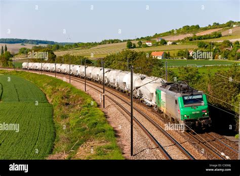 Tren de mercancías fotografías e imágenes de alta resolución - Alamy