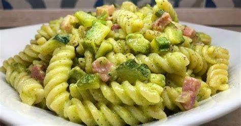 Ricetta Fusilli Con Crema Di Zucchine E Guanciale