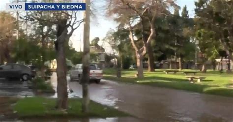 Caños rotos hace cuatro años y una pérdida de agua potable que parece