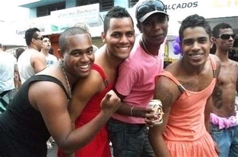 Parada Gay Movimenta Centro Da Cidade Confira Galeria De Fotos Site De Linhares