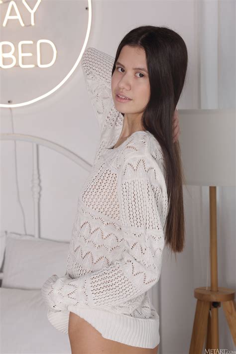 Leggy Teen Elle Naked In The Guest Room Metart Stay Right Here Evelin Elle High 0015 Porn Pic