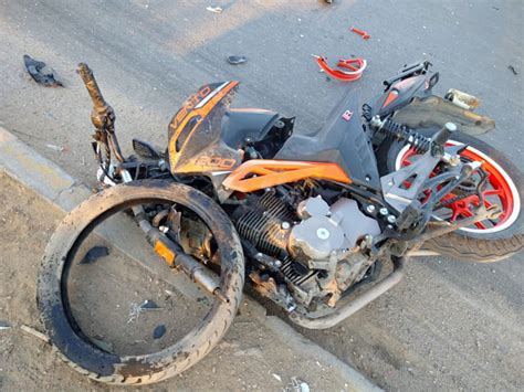 Fallece Motociclista Al Chocar Contra Camioneta Diario Marca