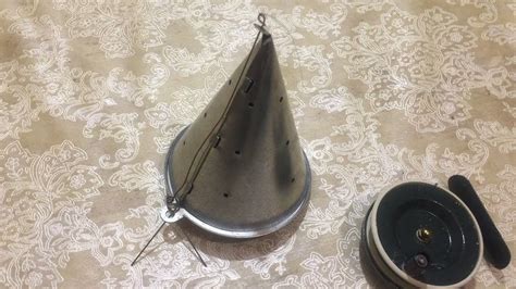 Кормушка самосвал для зимней рыбалки.Принцип действия кормушки ...