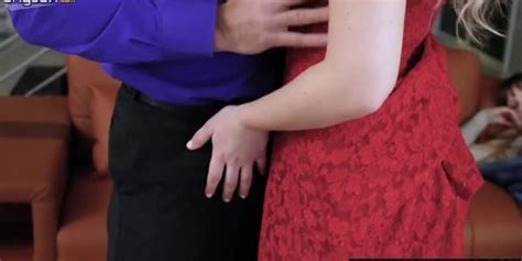 Zoey Monroe And Johnny Castle Have Sex In Front Of Sleeping Mother Tnaflix