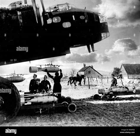 Stirling bomber hi-res stock photography and images - Alamy