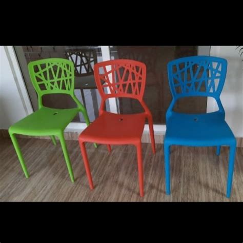 Moss PVC Plastic Cafeteria Chair Seating Capacity 1 Size 700mm