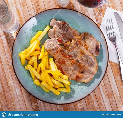 Carne De Porco Assada Batatas Fritas Fritas Crocantes Foto De Stock