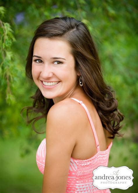 Cute Senior Girl Pose Senior Girl Photography Senior Portrait Poses