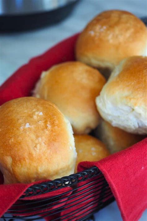 Homemade Yeast Rolls With Bread Machine Or Stand Mixer • The Fresh Cooky