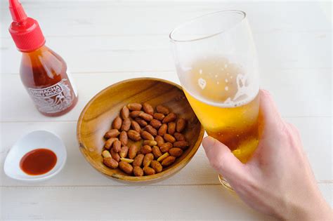 カルディ、シラチャーピーナッツ実食レビュー！ビール片手に食べてみました やさしい生活