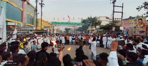 कवर्धा गुरु घासीदास जी की जयंती पर जगमगाया कवर्धा भव्य शोभायात्रा का किया आयोजन।