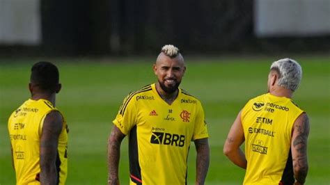 Es Oficial Arturo Vidal Y Flamengo Suman A Una De Las Estrellas