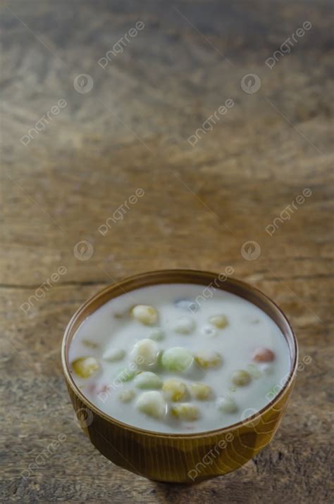 Bua Loy Asian Dessert Bua Loy Rice Dumplings In Coconut Milk Asian ...