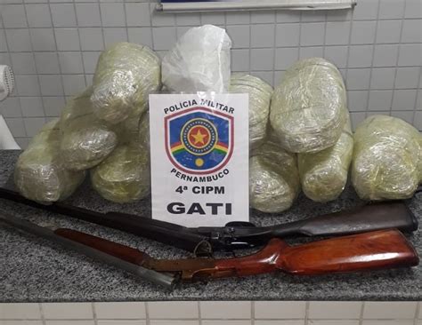 Dupla Presa Kg De Maconha E Espingardas Na Zona Rural De