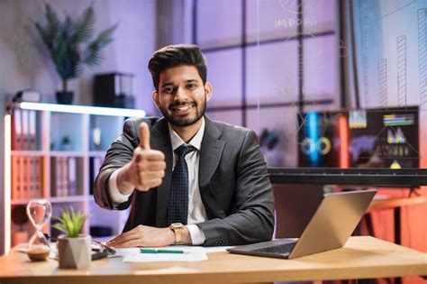 Premium Photo Close Up Portrait Of Confident Indian Financial Expert