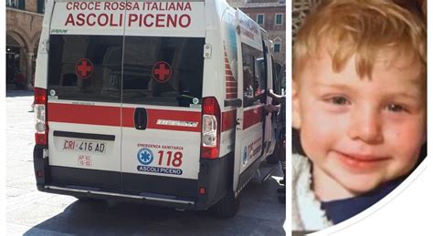 Tragedia Ad Acquasanta Terme Bimbo Di Anni Morto Schiacciato Sotto