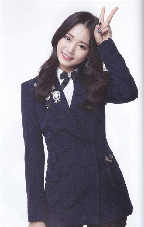 Pin By Zoul Luqman On Twice Japanese School Uniform Girl Blackpink