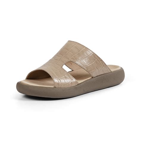 Sandália Feminina Comfy Couro Nude