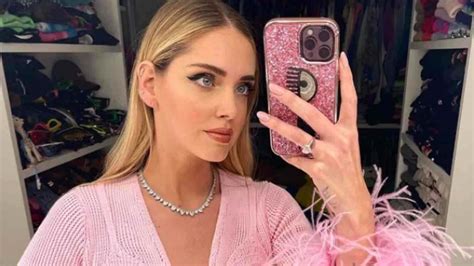 Chiara Ferragni Ecco La Sosia Della Celebre Influencer Sono Due Gocce