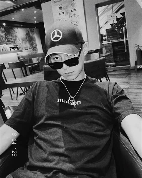 Rocker Nguy N Ra M T B O V Phim T R Ng Ph Ng Nam Tuy N B Gay G T Ai Xem M Ch L M T B