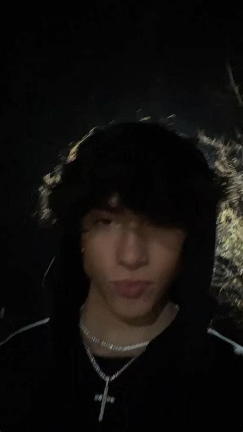 Pin By Cassie On Hot Cute Guy Pics Cute White Guys Hot Emo Guys