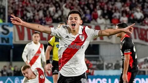 Debut soñado del Diablito Echeverri con River AS Argentina