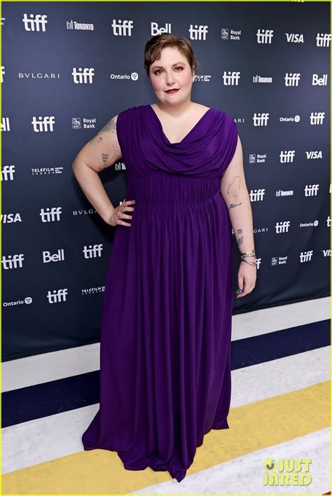 Lena Dunham Says She Wants Her Casket Driven Through NYC Pride Parade ...