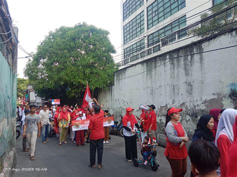 Meriahkan HUT RI Ke 78 Ratusan Warga Rw 01 Petamburan Gelar Carnaval