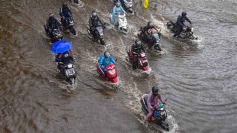 Mumbai Rains Orange Alert Issued For Extremely Heavy Rain Till