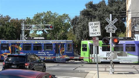 S St Railroad Crossing Sacrt Light Rail Sacramento Ca Youtube