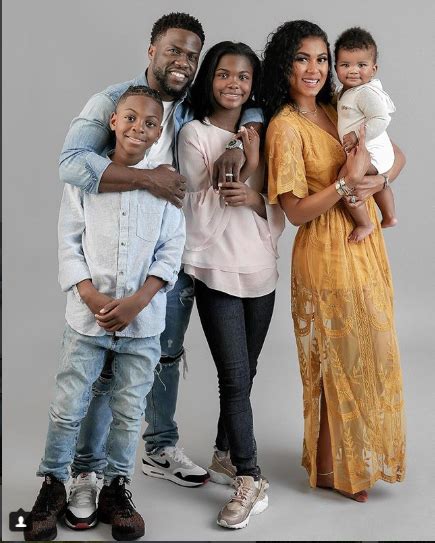american comedian kevin hart shares lovely    family iyes