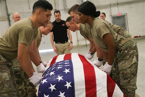 Soldiers Train At Virginia Guard Funeral Honors Program Article The