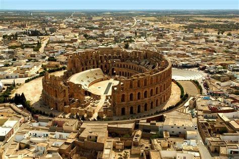 El Anfiteatro De Djem Coliseo De Thysdrus En Túnez Amphitheatre Of