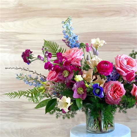 Send a Deluxe Arrangement as a Gift: Everbloom Design Local Delivery